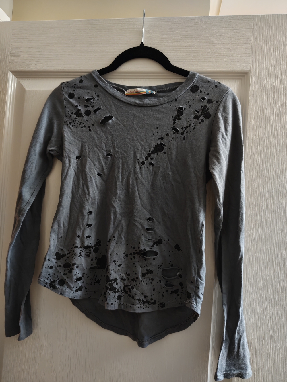 Vintage Havana Gray Long-Sleeve Distressed Tee with Black Splatter